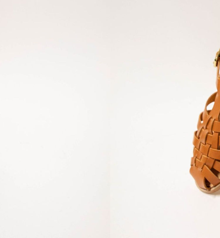 Les sandales iconiques de Méduse version cuir